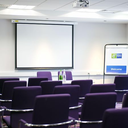 Holiday Inn Express Dunstable, An Ihg Hotel Dış mekan fotoğraf