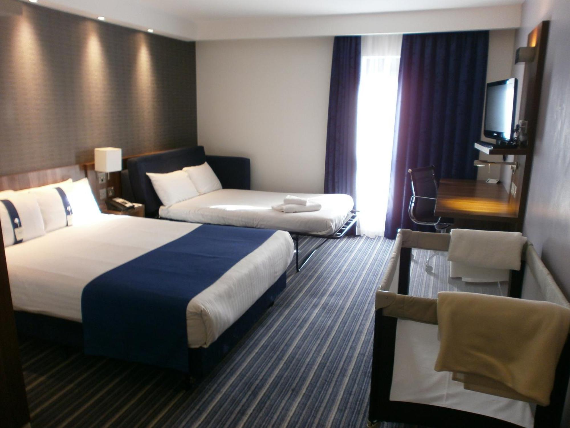 Holiday Inn Express Dunstable, An Ihg Hotel Dış mekan fotoğraf