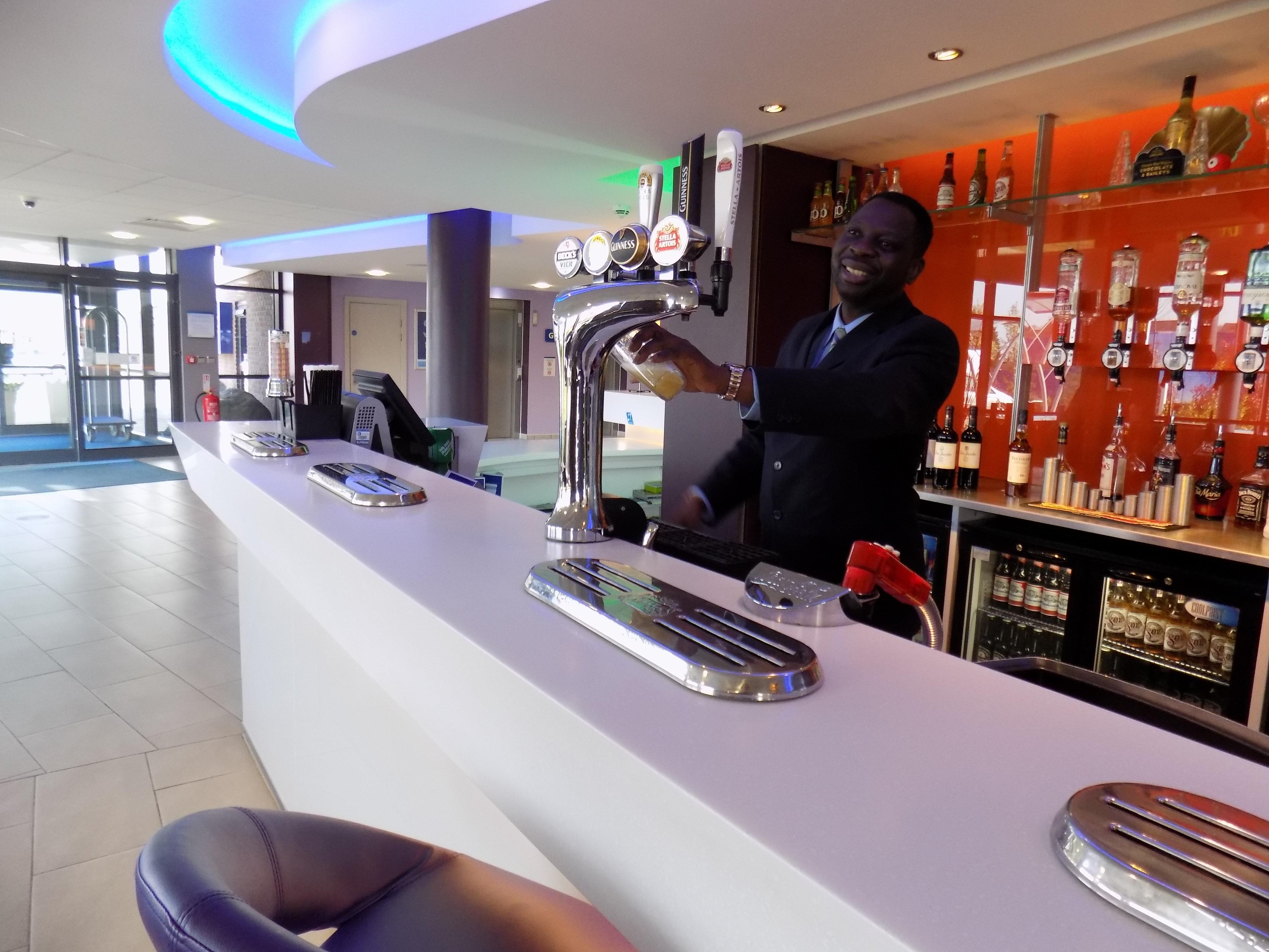 Holiday Inn Express Dunstable, An Ihg Hotel Dış mekan fotoğraf