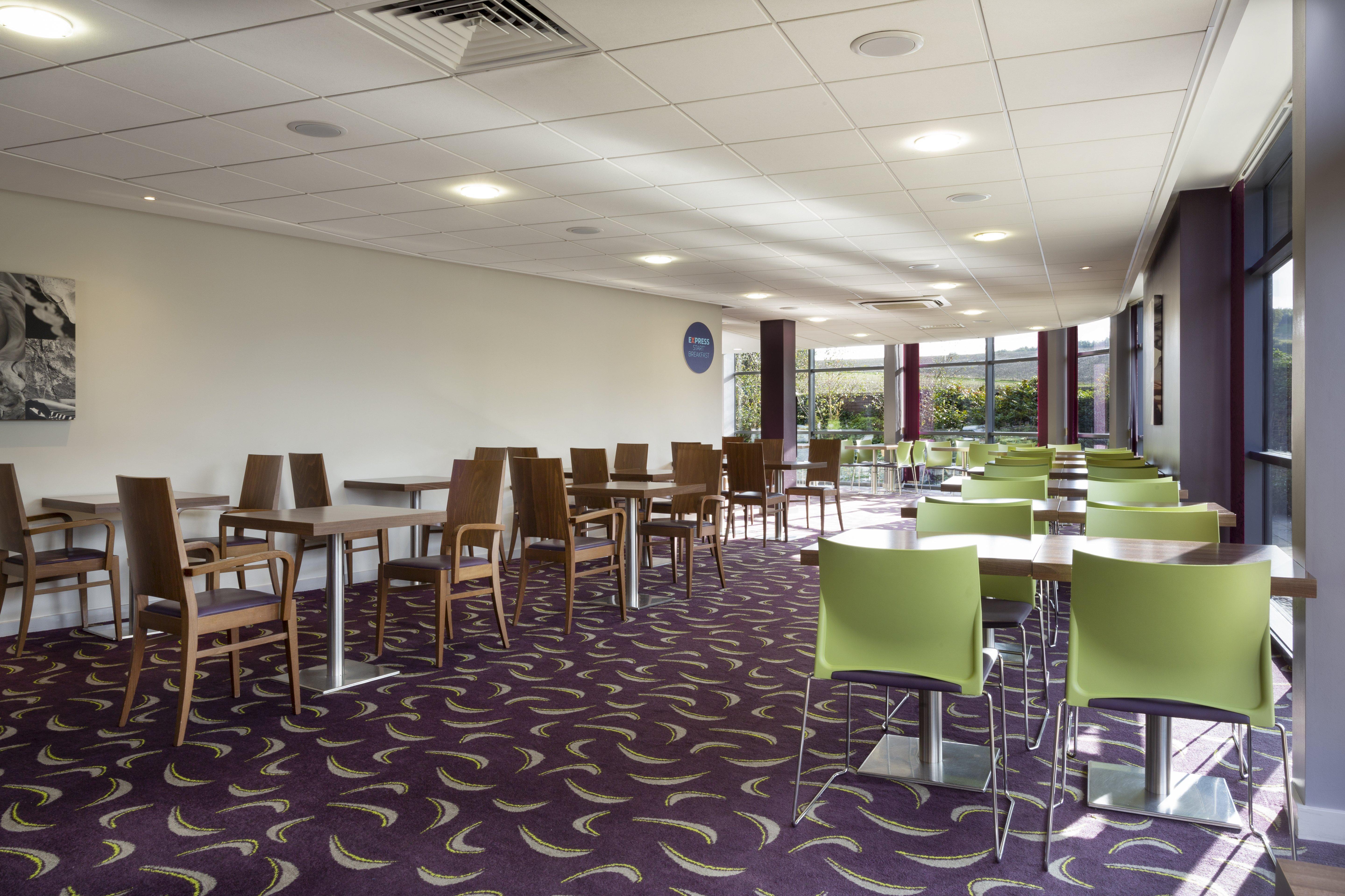 Holiday Inn Express Dunstable, An Ihg Hotel Dış mekan fotoğraf
