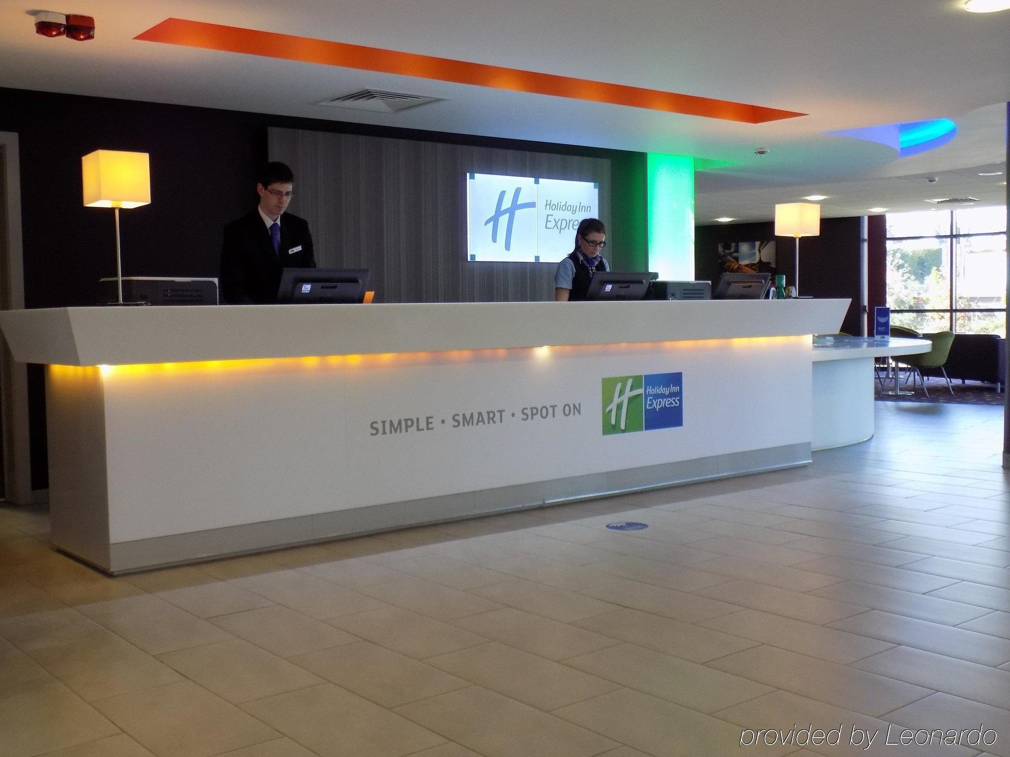 Holiday Inn Express Dunstable, An Ihg Hotel Dış mekan fotoğraf