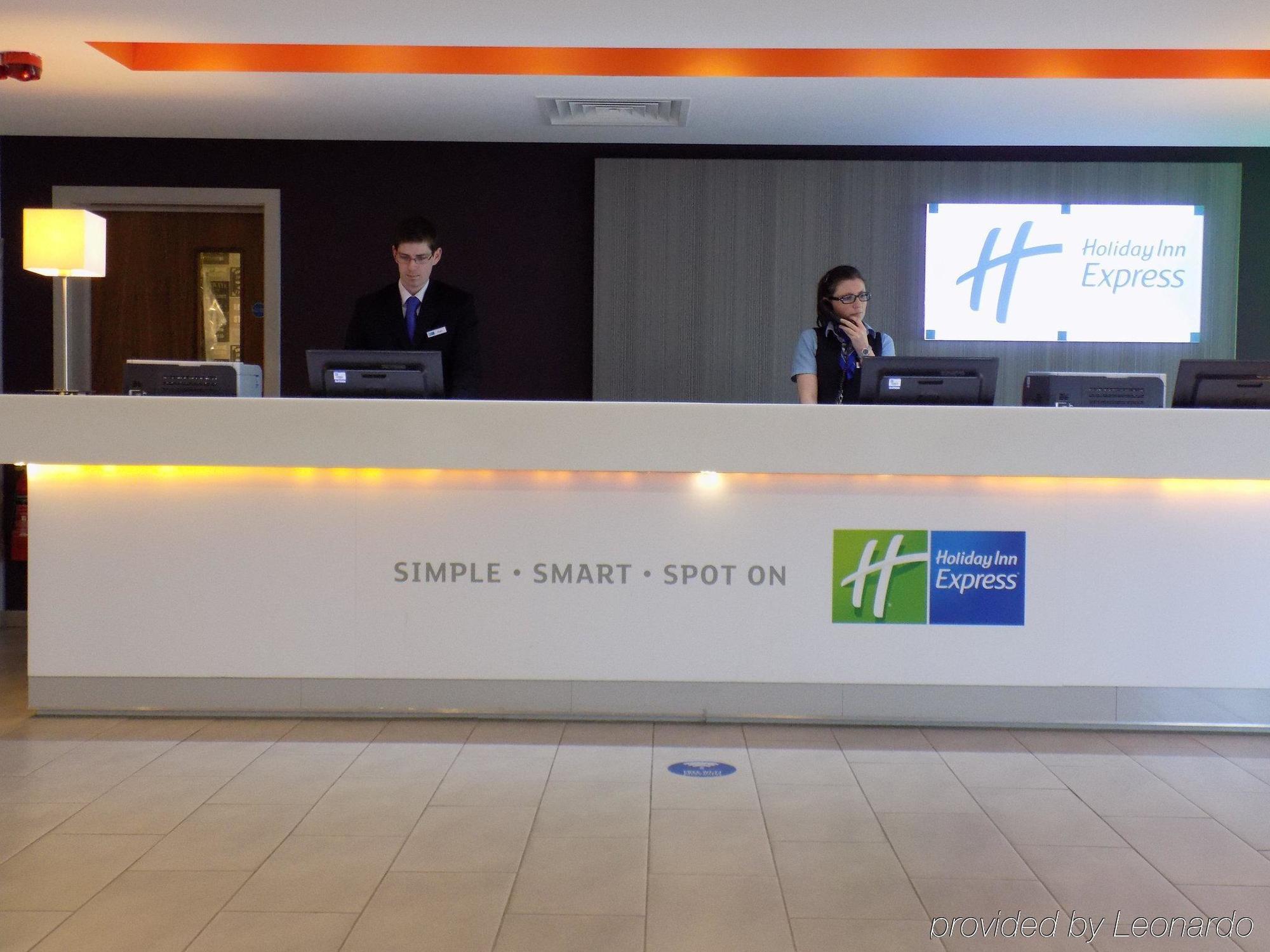 Holiday Inn Express Dunstable, An Ihg Hotel Dış mekan fotoğraf