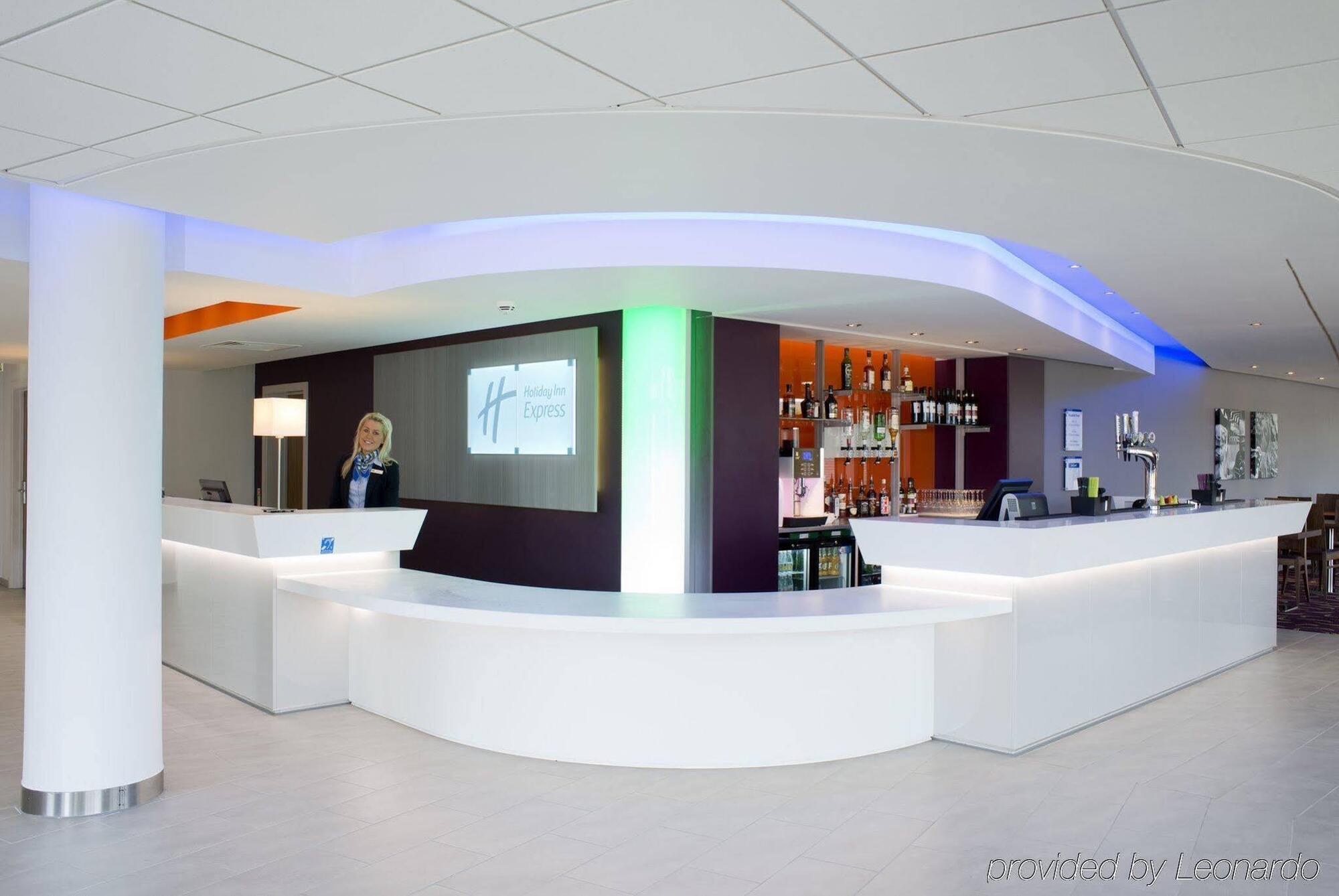 Holiday Inn Express Dunstable, An Ihg Hotel Dış mekan fotoğraf